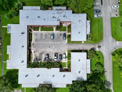 Enjoy easy Florida living in this beautifully maintained and - photo 32