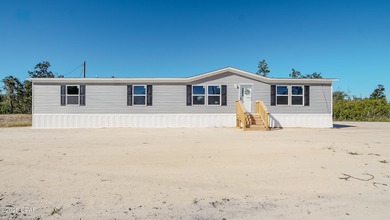 Deer Point Lake Home For Sale in Youngstown Florida