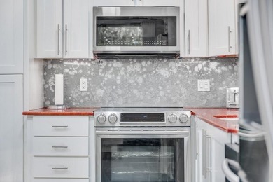 Luana Kai B301 presents a rare opportunity to own one of the - photo 12