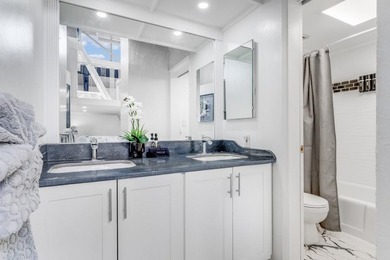 Luana Kai B301 presents a rare opportunity to own one of the - photo 31