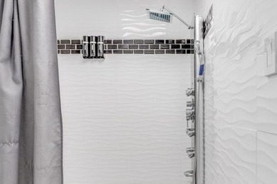 Luana Kai B301 presents a rare opportunity to own one of the - photo 33