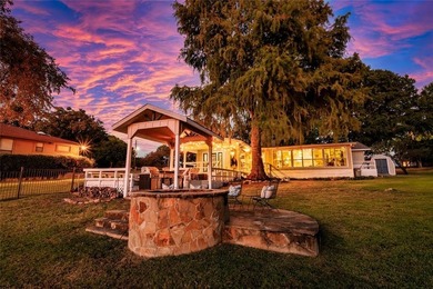 Seller has assumable 2.875 percent mortgage! This stunning - photo 2