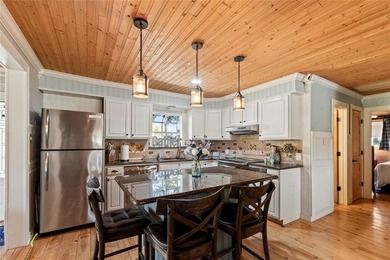 Seller has assumable 2.875 percent mortgage! This stunning - photo 6
