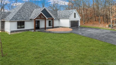 Lake Home For Sale in Porto Cima, Missouri