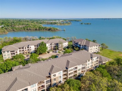 Lake Lewisville Condo For Sale in Lake Dallas Texas
