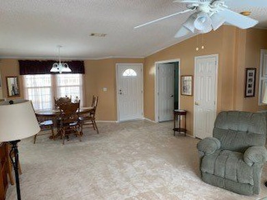 2003 large double-wide home situated on a well-maintained corner - photo 3