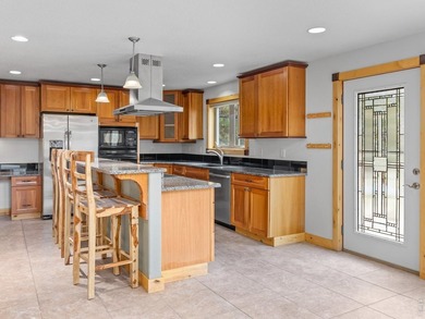 Back on the market with key improvements completed, this 5,000+ - photo 17