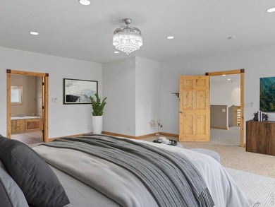 Back on the market with key improvements completed, this 5,000+ - photo 29