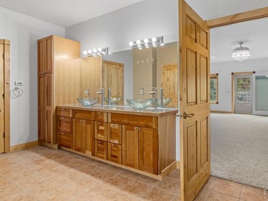 Back on the market with key improvements completed, this 5,000+ - photo 30