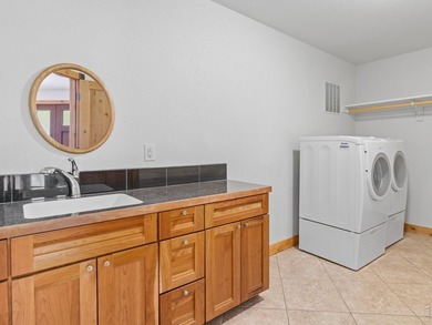 Back on the market with key improvements completed, this 5,000+ - photo 37