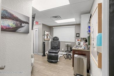 Turnkey +/-2,800 SF medical office condo in the well-maintained - photo 38