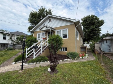 Disregard listing price. Property will be sold at auction - photo 2