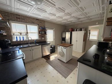 Disregard listing price. Property will be sold at auction - photo 5