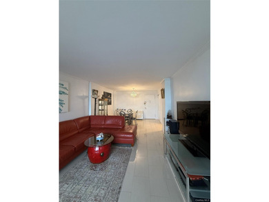Move right into this stunning 2-bedroom, 1-bath coop in the - photo 17