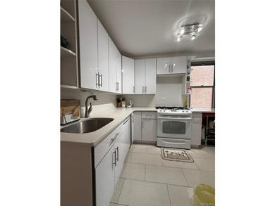 Move right into this stunning 2-bedroom, 1-bath coop in the - photo 19