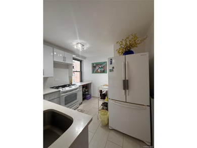 Move right into this stunning 2-bedroom, 1-bath coop in the - photo 20