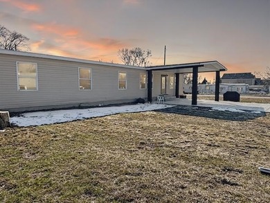 American Falls Lake Home For Sale in American Falls Idaho