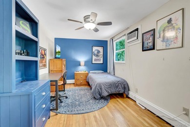 Welcome to 16 Maplewood Drive, Northport - privately set on a - photo 23