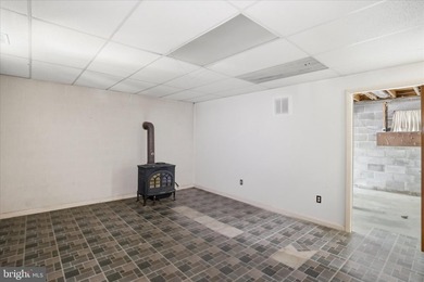 This property has the feel buyers are hoping to find when they - photo 29