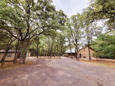 Lake Texoma Home For Sale in Sadler Texas