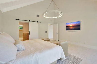 Welcome to an extraordinary residence that seamlessly blends - photo 21