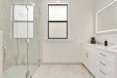 GRAND NEW! This beautiful estate has it all. Features an amazing - photo 22