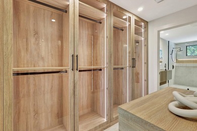 Welcome to an extraordinary residence that seamlessly blends - photo 24