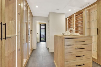 Welcome to an extraordinary residence that seamlessly blends - photo 31