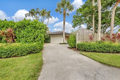 Welcome to an extraordinary residence that seamlessly blends - photo 39
