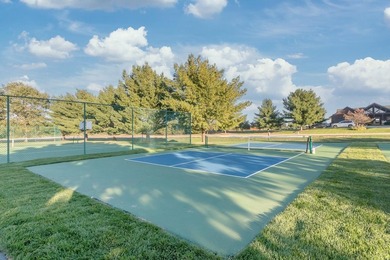 Custom built lake home on Island Lake! Featuring 5 bedrooms, 3 - photo 50