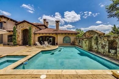 Experience relaxed resort style living on this meticulously - photo 2