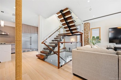 Beautiful modern construction located just moments from Kings - photo 8