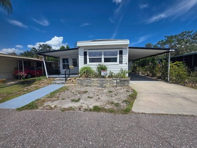 Welcome home to this beautifully updated 2 bedroom, 2 bathroom - photo 3