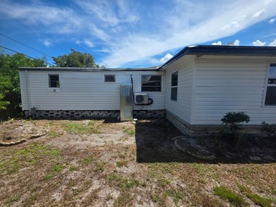 Welcome home to this beautifully updated 2 bedroom, 2 bathroom - photo 8
