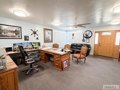 Exceptional commercial opportunity at 890 Oxford Drive in Idaho - photo 11