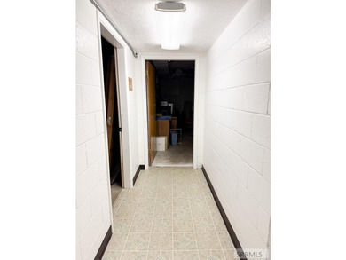 Exceptional commercial opportunity at 890 Oxford Drive in Idaho - photo 13