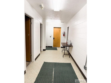 Exceptional commercial opportunity at 890 Oxford Drive in Idaho - photo 14