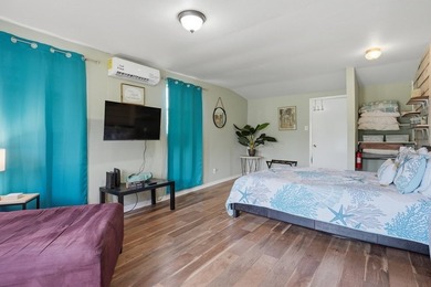 Welcome to this charming turn-key short-term rental, freshly - photo 9