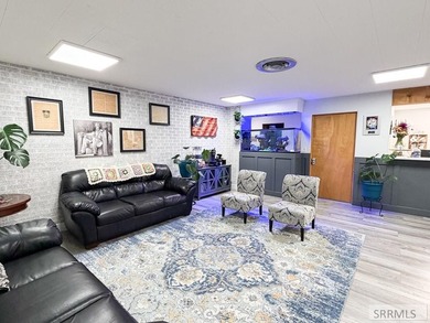 Exceptional commercial opportunity at 890 Oxford Drive in Idaho - photo 39