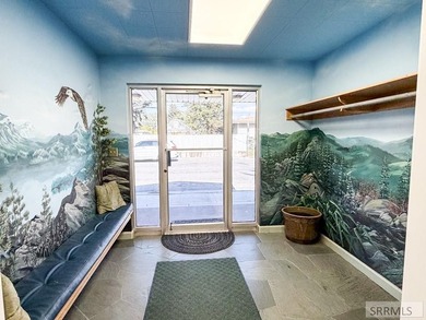 Exceptional commercial opportunity at 890 Oxford Drive in Idaho - photo 41