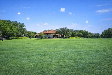 Beautiful homesite in Barton Creek Lakeside. A level building - photo 3