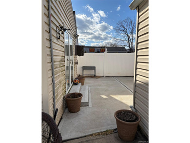 Beautiful Two-Family Duplex Ranch In Seaford Harbor. Mint - photo 22