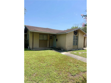 Welcome to this charming 3-bedroom, 2-bath home, built in 1973 - photo 1