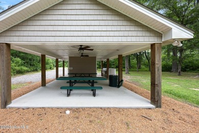 Don't miss this opportunity to own a beautiful waterfront lot in - photo 3