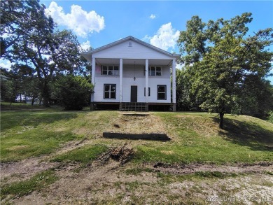 Lake Home For Sale in Warsaw, Missouri