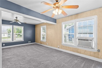 Check out this spacious 3 bedroom, 2 bathroom home offering a - photo 6
