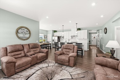 Why wait to build when you can move right into this like-new - photo 9