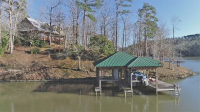 Neely Henry Lake Home For Sale in Ashville Alabama
