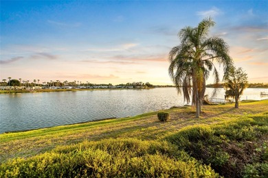 (private lake, pond, coastal) Home For Sale in Palmetto Florida