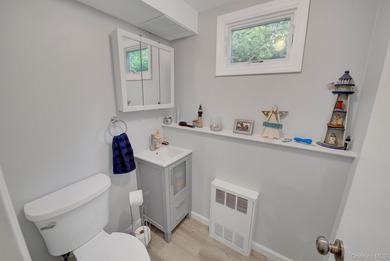 Welcome to this beautifully maintained 3 bedroom, 1.5 bath home - photo 15